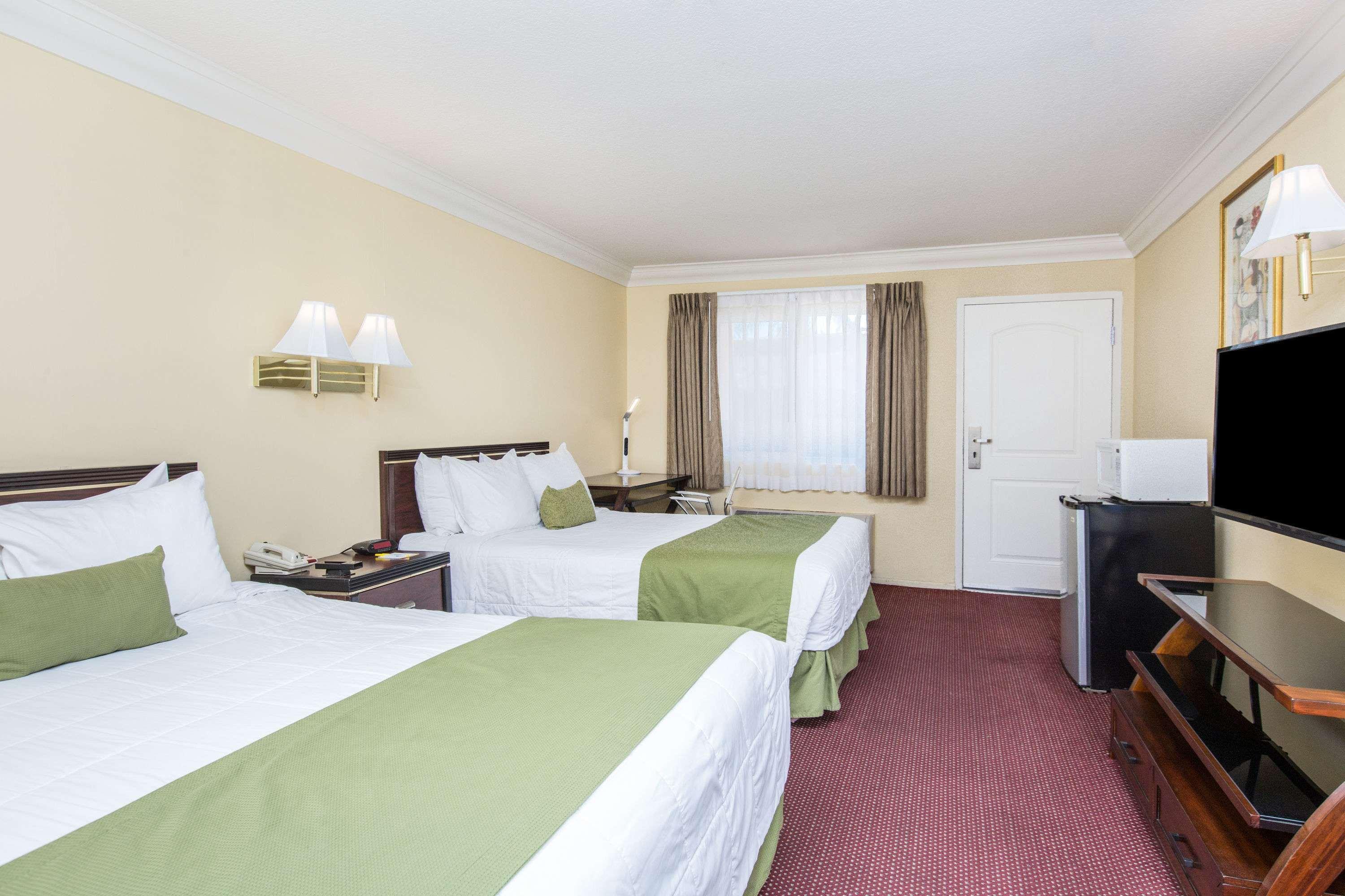 Days Inn By Wyndham Near City Of Hope Duarte Exteriér fotografie