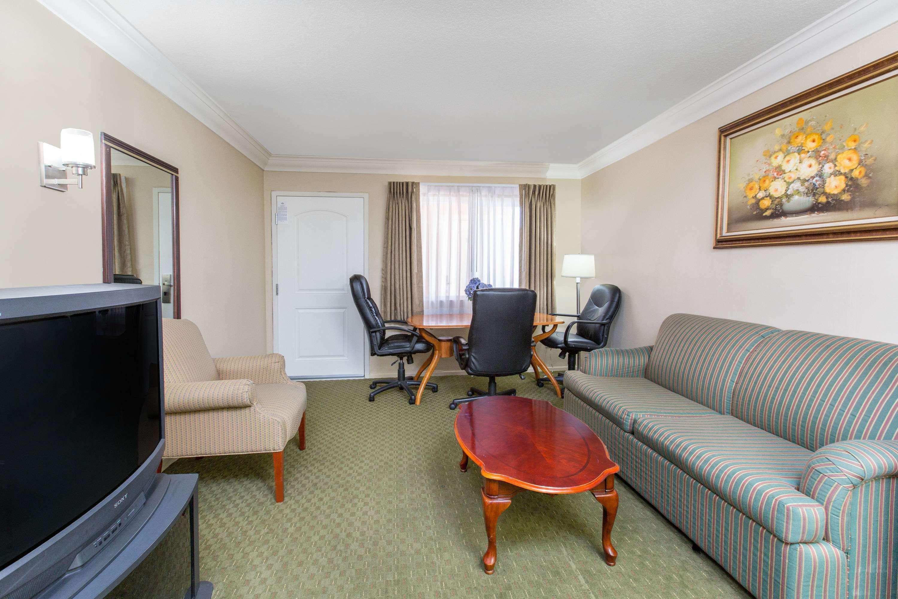 Days Inn By Wyndham Near City Of Hope Duarte Exteriér fotografie