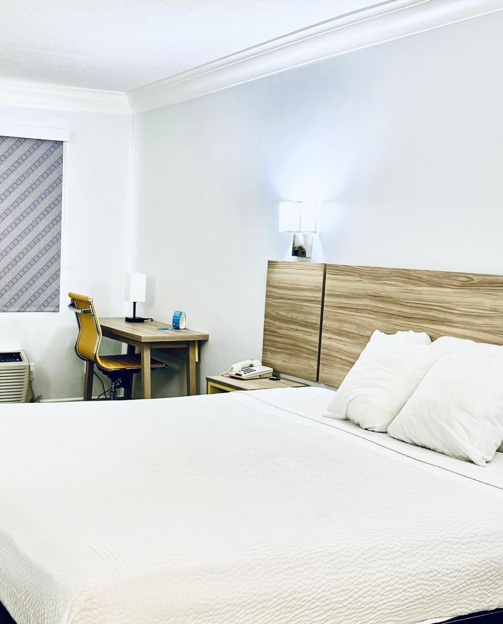 Days Inn By Wyndham Near City Of Hope Duarte Exteriér fotografie
